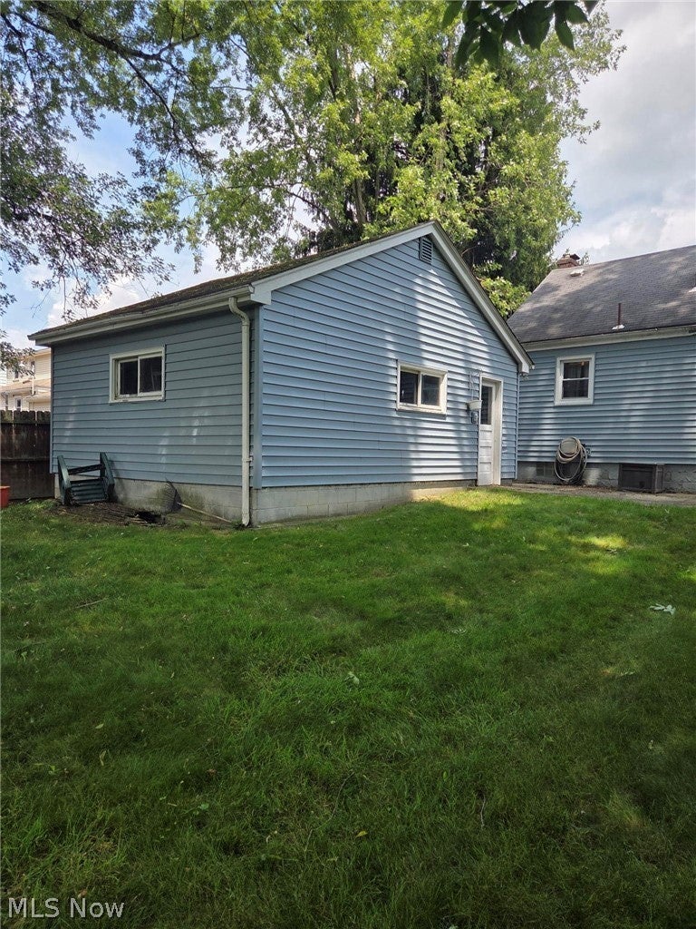 239 Gladstone Street