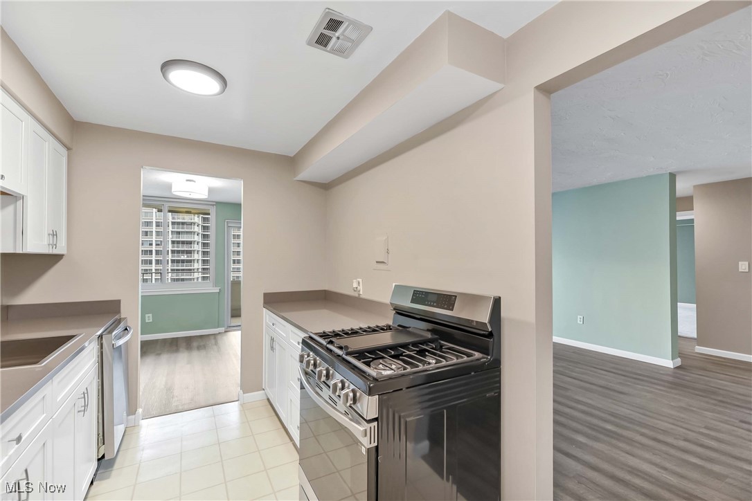12900 Lake Avenue #1208, Lakewood, Ohio image 17