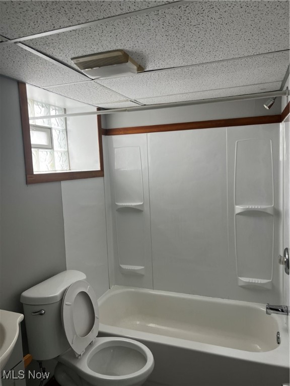 Lakewood, Ohio 44107, United States, 3 Bedrooms Bedrooms, ,2 BathroomsBathrooms,Residential,Active,80816