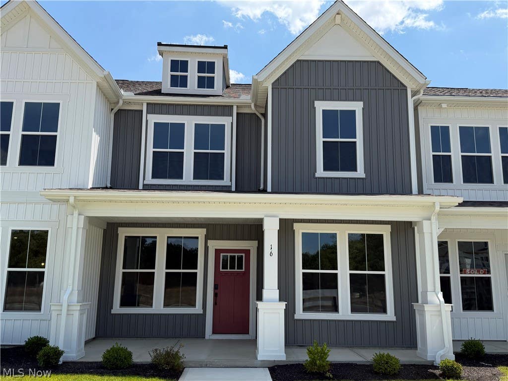 Photo of 16 Paige Lane, Hudson, OH 44236 (MLS # 5225526)