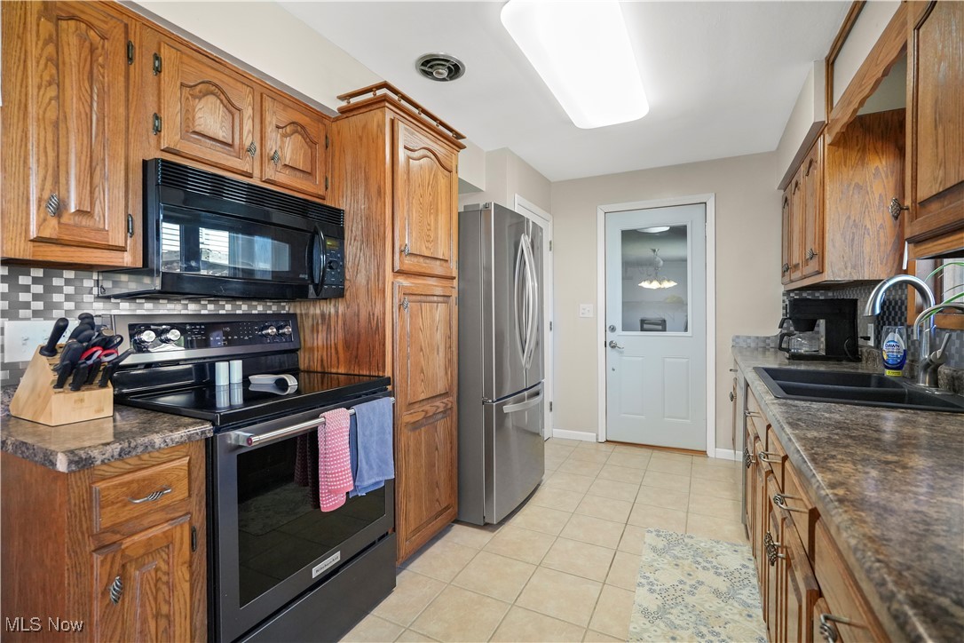 110 Hilltop Road, Mansfield, Ohio image 10