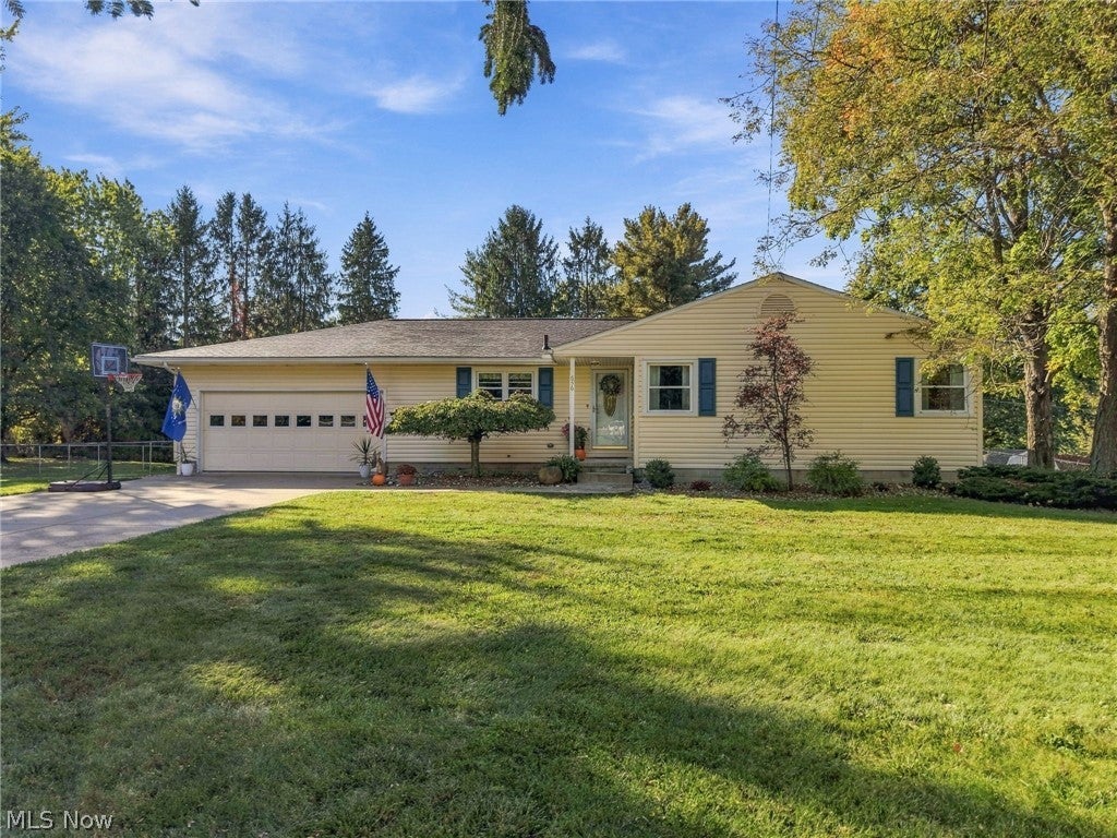656 N Hidden Valley Road