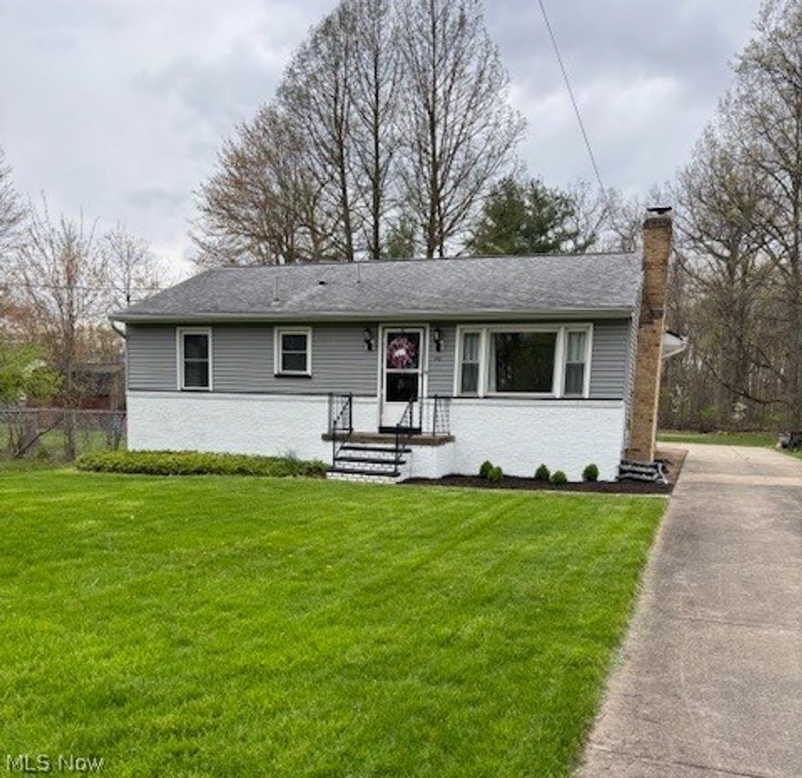 Outstanding and Impeccable 3BR, 2 Bath ranch home in desirable Howland location. The totally new eat-in kitchen features stainless appliances, large pantry, new flooring and countertops. The formal dining room w/hardwood floors adjoins the separate master suite quarters w/full bath, newly carpeted great room w/woodburning fireplace leads out 24x10 enclosed patio to the 3 bay garage. Sliding doors open to the Teak deck. Adjacent to the Dining room you will find 2 large bedrooms, totally new guest bathroom and living room w/gas fireplace and built-in bookshelves. This remarkable home has new neutral painted throughout, light fixtures, new blinds, enormous basement, updated electric panel, washer & dryer stay. Home is much larger than it looks from the street.