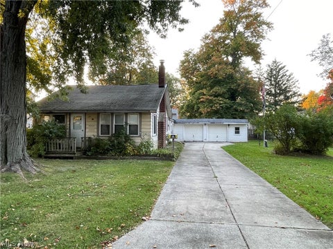 Tiny photo for 5564 Green Oak Avenue, Mentor, OH 44060 (MLS # 5255683)