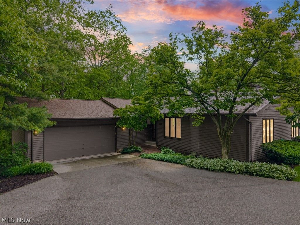 Photo of 6791 Windward Hills, Brecksville, OH 44141 (MLS # 5212554)