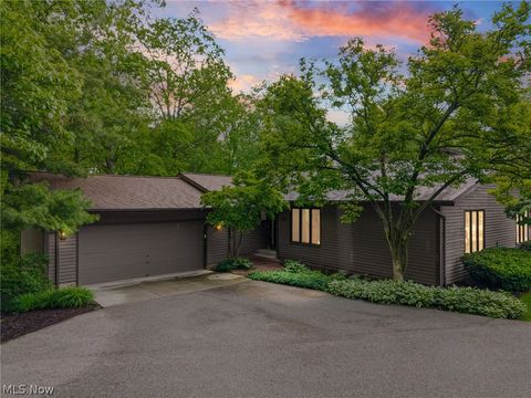 Condo For Sale - 6791 Windward Hills<br/> Brecksville, OH 44141