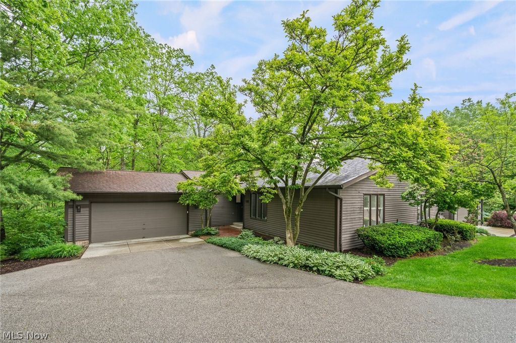 Photo of 6791 Windward Hills, Brecksville, OH 44141 (MLS # 5212554)