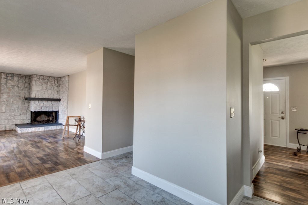 Pine 01 02 - Residential