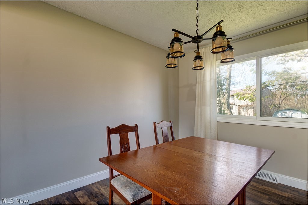 Pine 01 02 - Residential