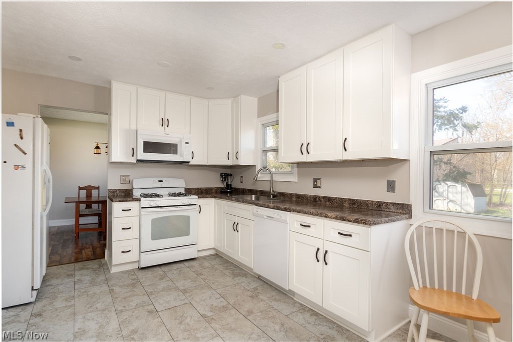 Pine 01 02 - Residential