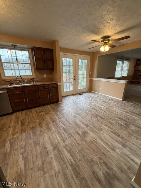 Meanderwood 4 - Residential