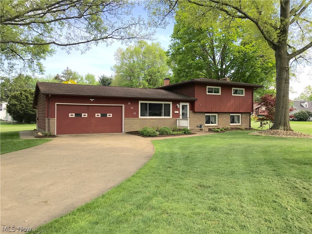 WELCOME to YOUR next HOME where TURN-KEY is KING ! Second-generation, 25-year owners have been the greatest of caretakers as you'll sense when you step on the property with its spacious well-groomed 2/3-acre corner lot, situated on the Marilyn "loop". You'll be greeted w/ a bright, open Living Rm flowing into Dining, all graced w/ ORIGINAL RESTORED HARDWOOD. Kitchen updated in 2010 w/ beautiful Kraftmaid® cabinets, interlocking vinyl laminate flooring, tile backsplash, black & stainless appliances. Enjoy 3 bedrooms, all carpeted for comfort, 2016. Prefer wood in bedrooms? There's ORIGINAL HARDWOOD under carpet! Lower level family room w/ woodburning fireplace remodeled and recarpeted 2014. This summer you will enjoy the private rear deck for all your gatherings, newly stained! LOCATION, LOCATION, LOCATION? Hard to argue with it... close to 2 Bike'n'Hike trails, parks, playgrounds, Longcoy elementary, shopping, restaurants & several Major Rts. Even a hike to the impressively appointed