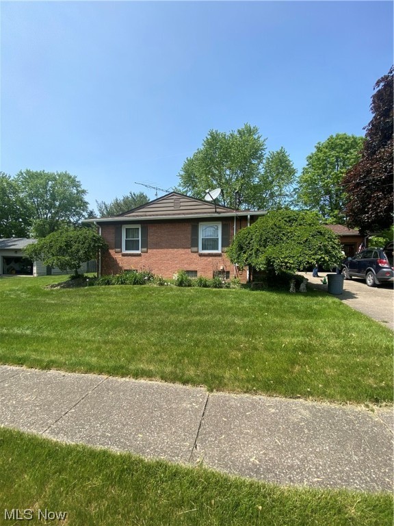 Boardman 3 bedroom and 3 Full update baths! 1st floor Laundry, 2 car attached garage, Newer shed, Double lot, Roof shingles 2016, Ac 2 yrs old. Great usable basement. multiple outside porches/decks for outdoor enjoyment, beautiful hardwood​​‌​​​​‌​‌​​​‌‌​​​‌‌‌​​‌​​‌‌​​​​ floors