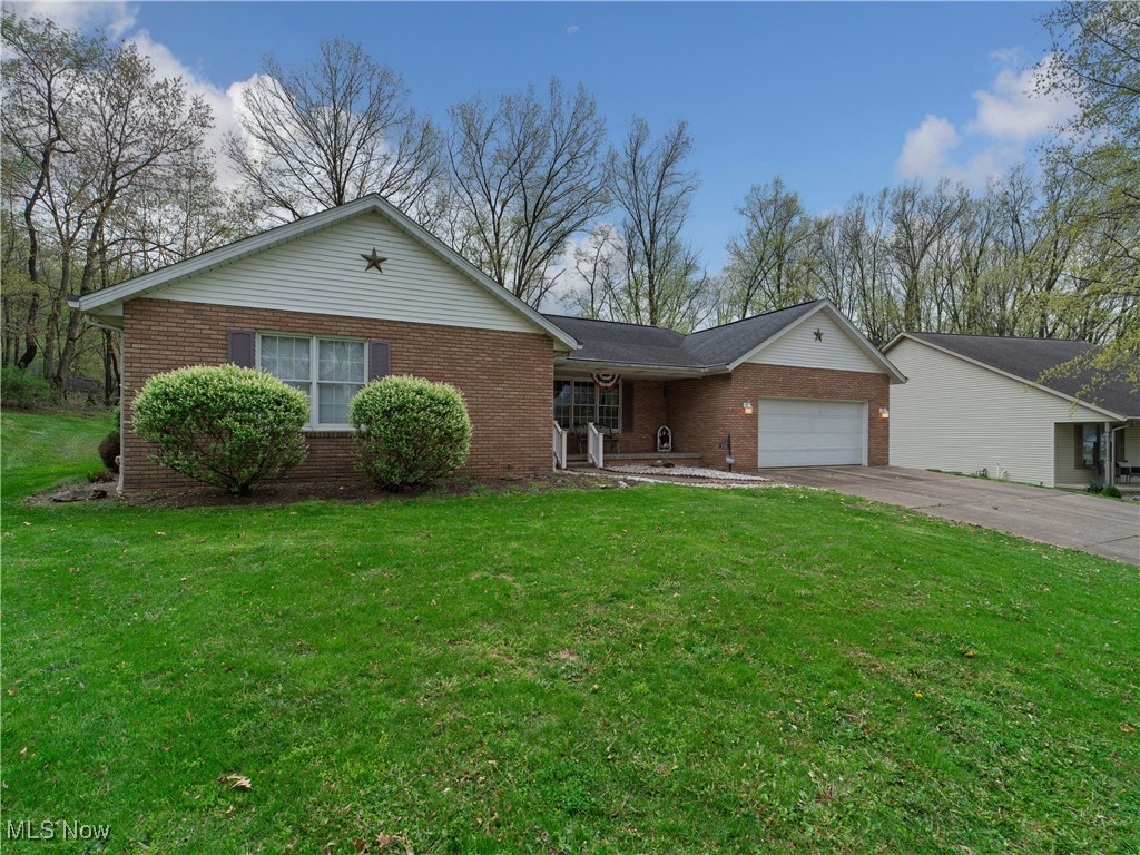 140 Jessica Drive, Dover, Ohio image 2