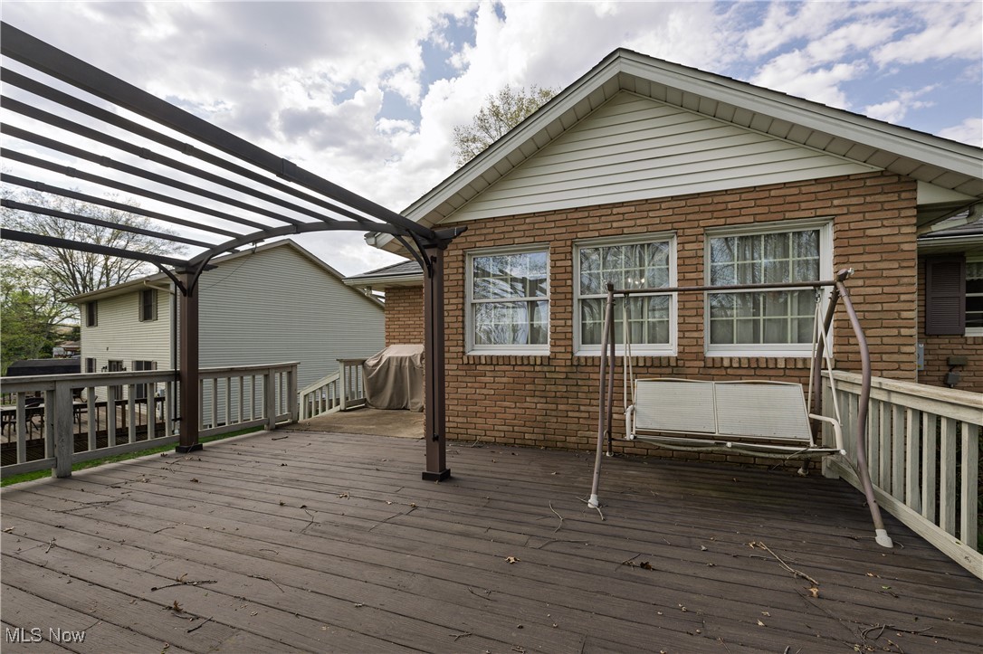 140 Jessica Drive, Dover, Ohio image 6
