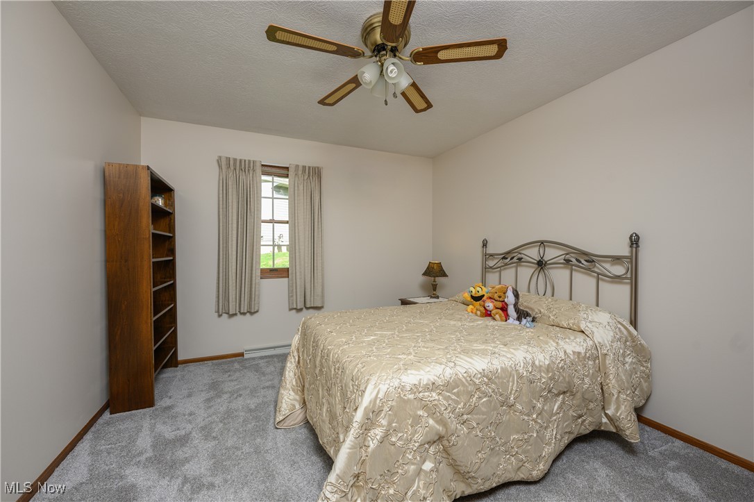 140 Jessica Drive, Dover, Ohio image 25