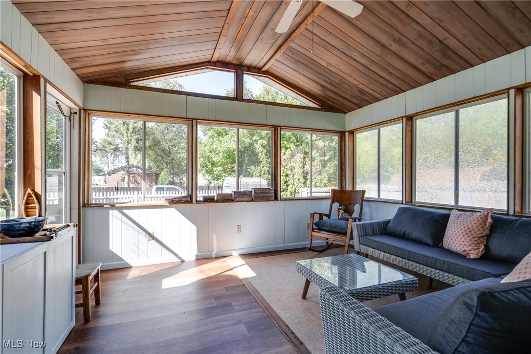 Hohmans Long Lake Channel - Residential