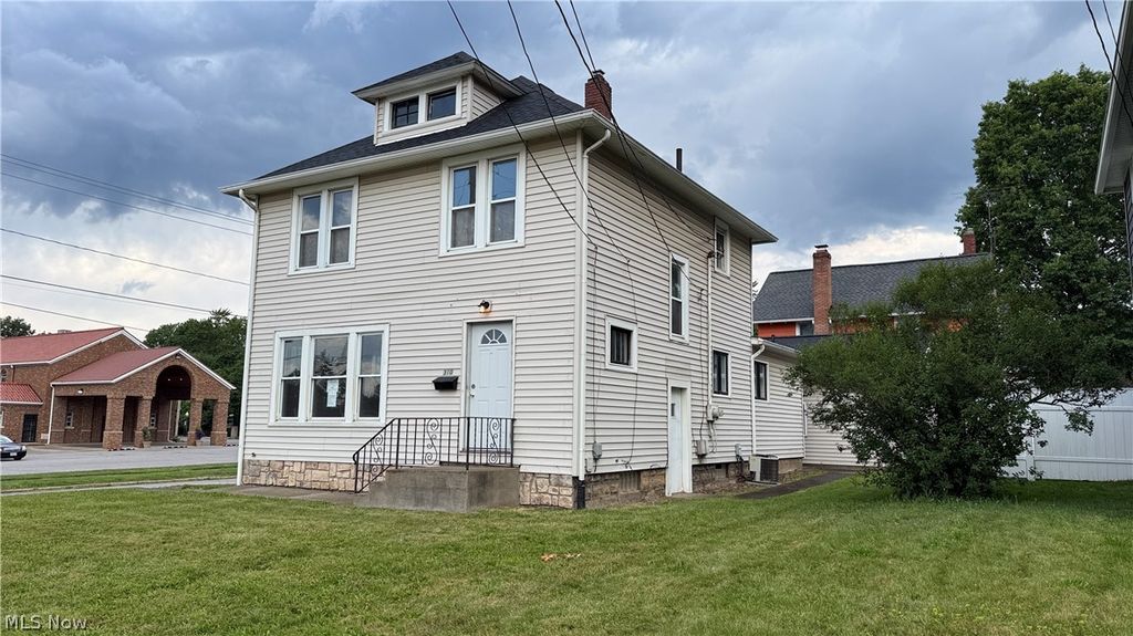 Photo of 310 Broad Street, Wadsworth, OH 44281 (MLS # 5223601)