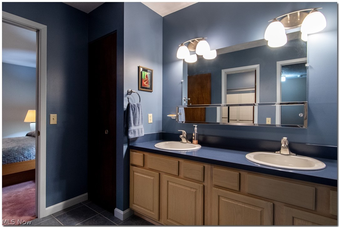 Richmond Place Condominium - Residential