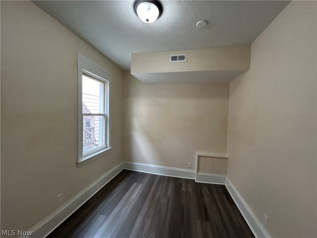 C L Jones - Residential Lease