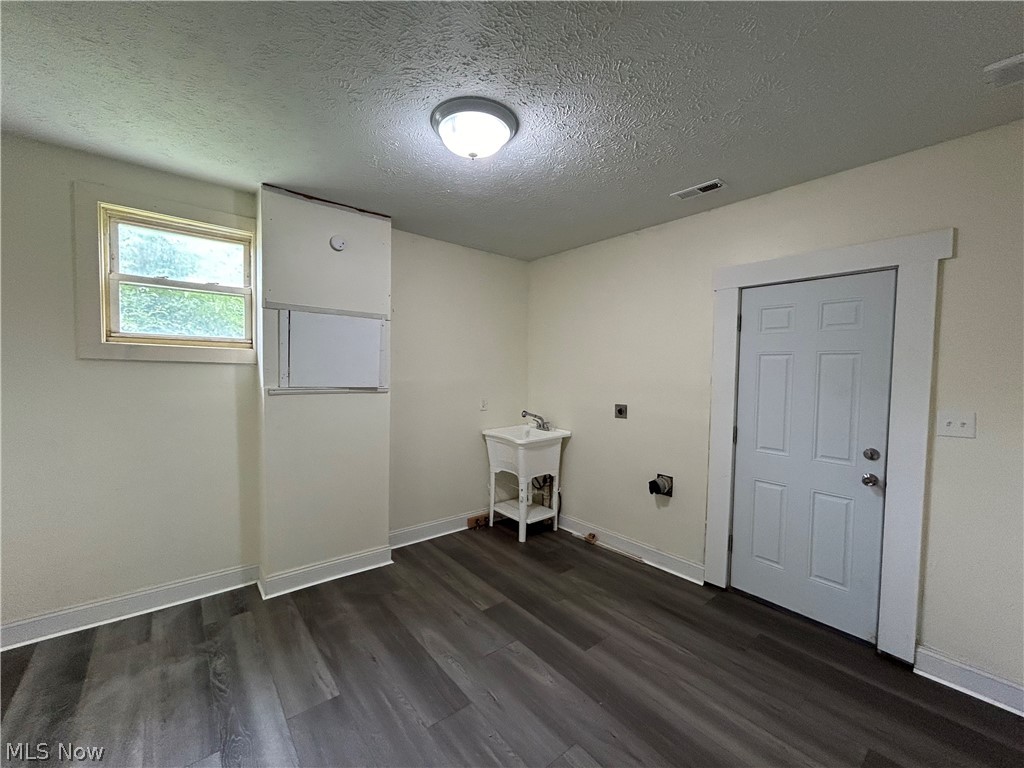 C L Jones - Residential Lease