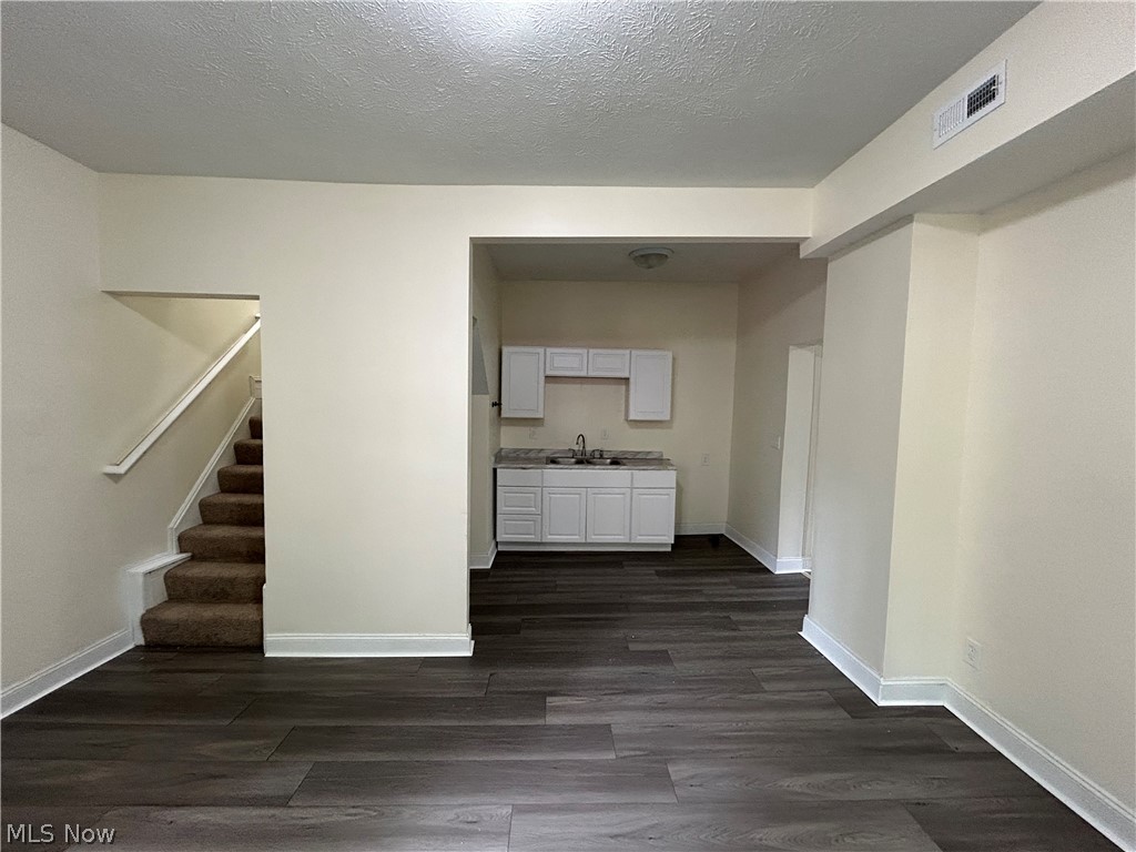 C L Jones - Residential Lease