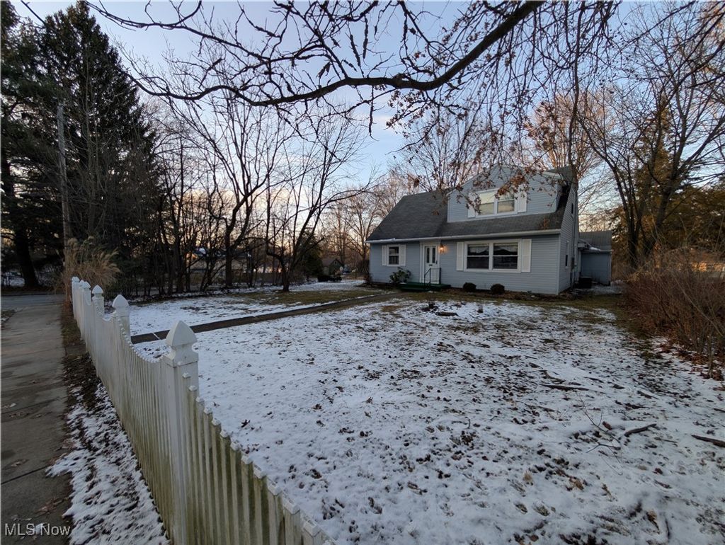 Photo of 703 Avondale Street, Kent, OH 44240 (MLS # 5179623)