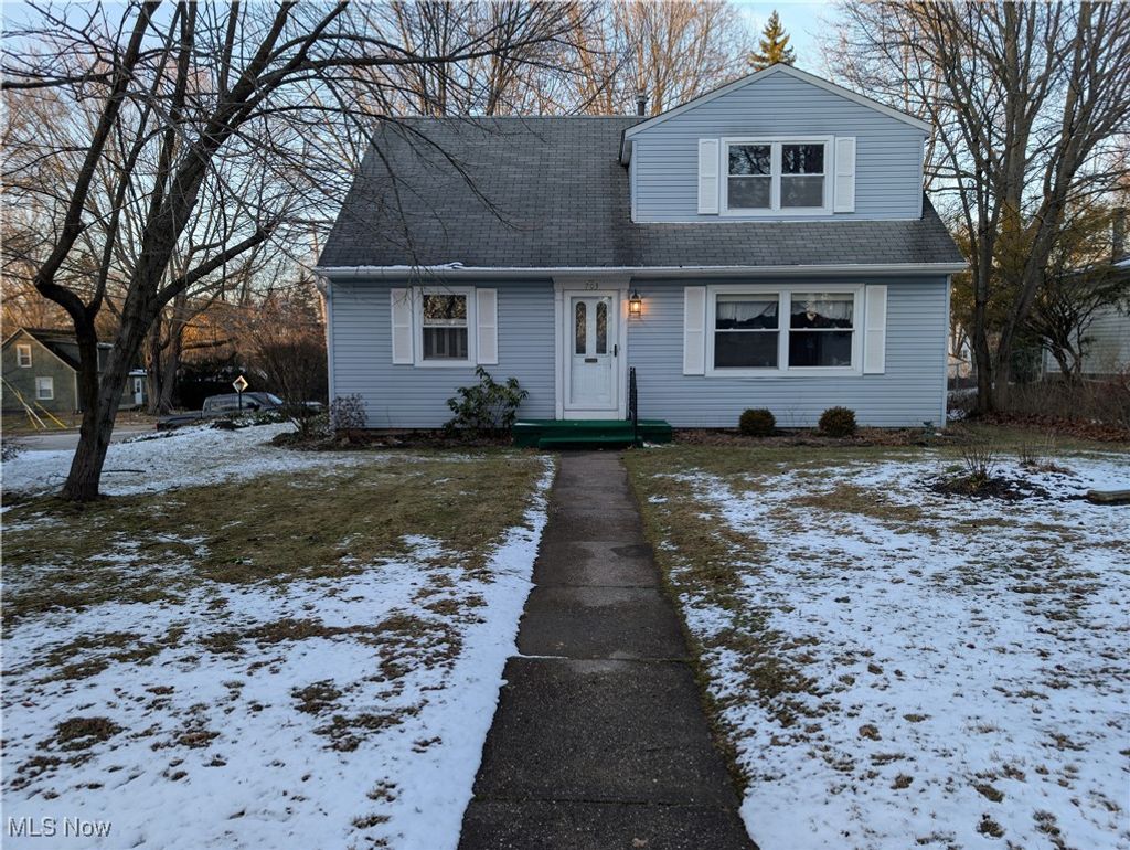 Photo of 703 Avondale Street, Kent, OH 44240 (MLS # 5179623)