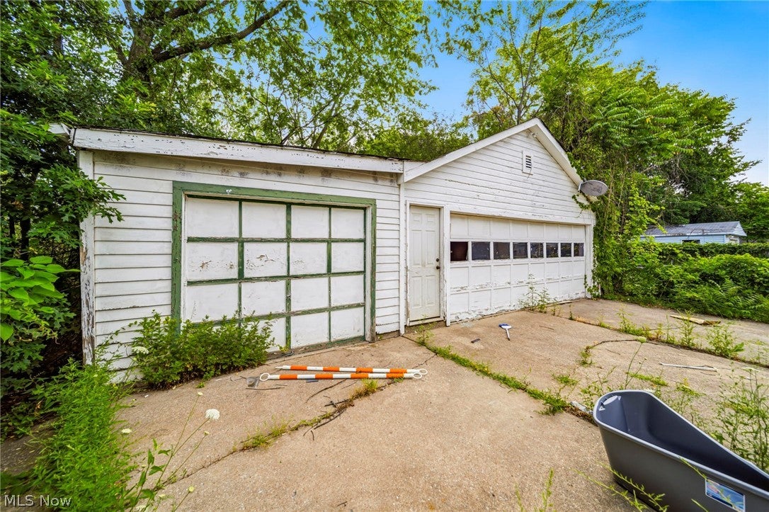 1735 Clarkstone Road