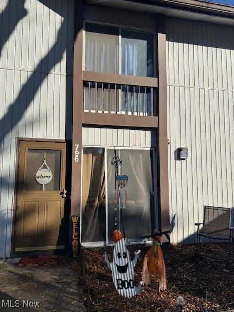 796 Pipes Court 1604 Sagamore Hills OH 44067