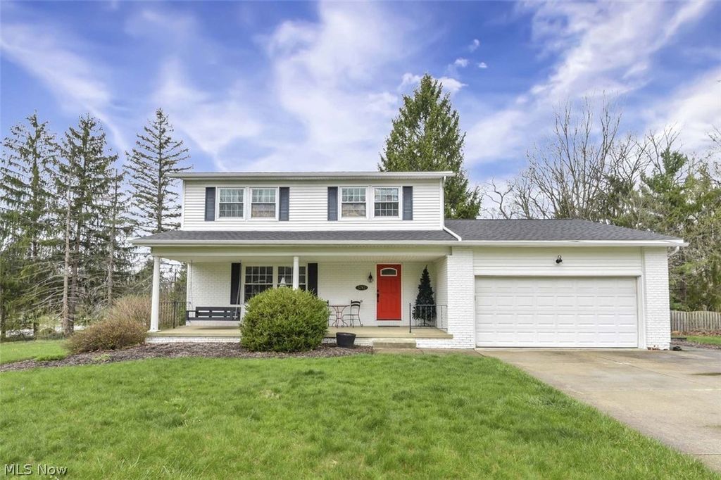 Photo of 5782 Holland Drive, Hudson, OH 44236 (MLS # 5198450)