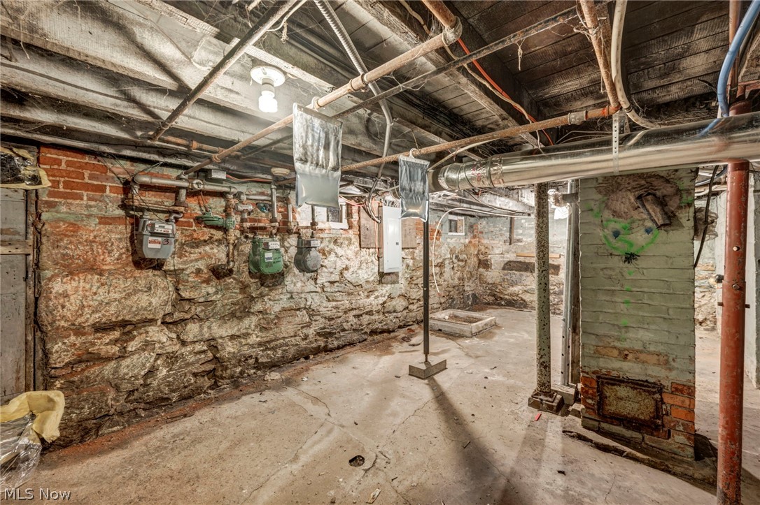 East Ave - Residential Income