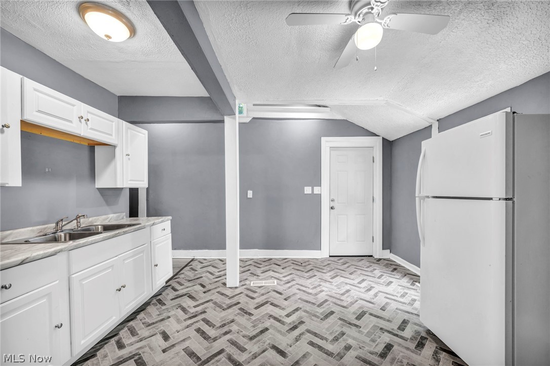 East Ave - Residential Income