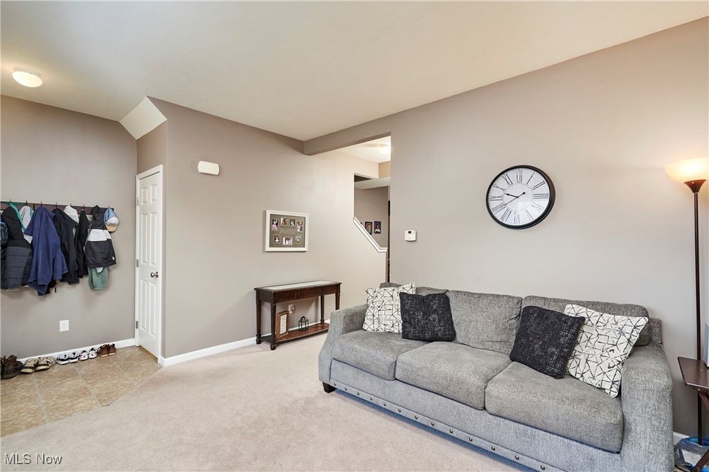 Photo of 8098 Diamond Park Avenue NE, Canton, OH 44721 (MLS # 5167503)