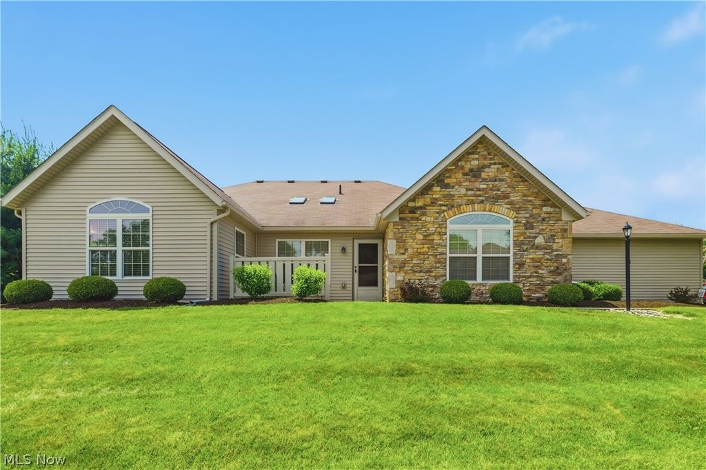 Photo of 3038 Mahogany Run Circle NW, North Canton, OH 44720 (MLS # 5218506)
