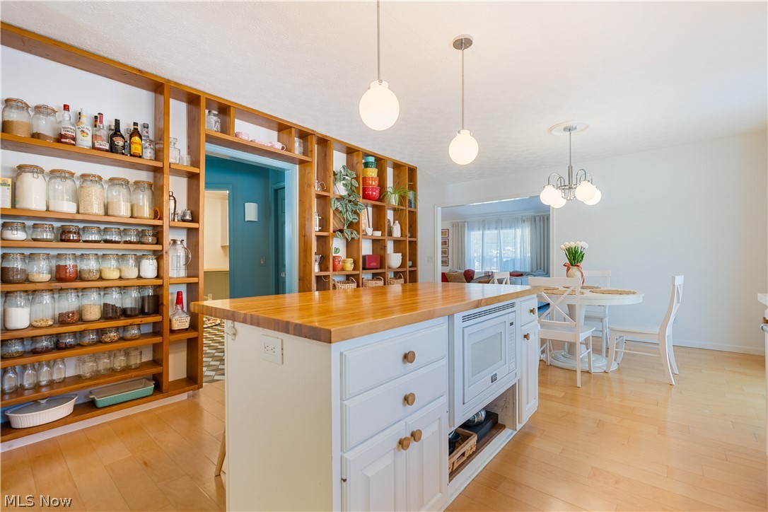 Amesbury Hills - Residential