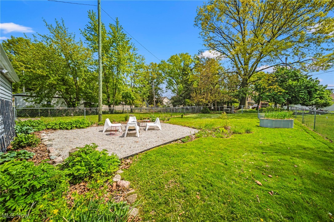 261 E 214th Street, Euclid, Ohio image 37