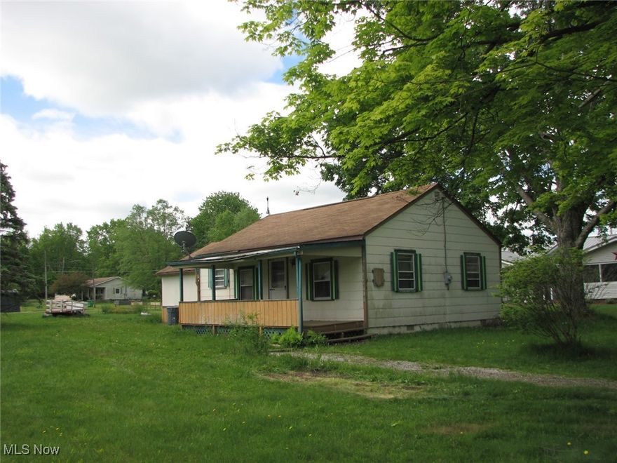 It's all about the location! This property is located in the Pennview Allotment in Andover, Ohio. Just off the shores of Pymatuning Lake. Quick access to boating, fishing, kayaking and all around fun.