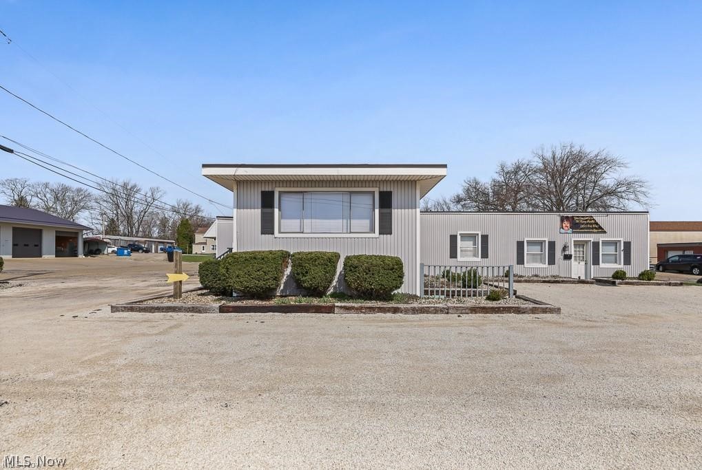 Photo 1 of 38 — 1950 S Freedom Avenue, Alliance, OH 44601