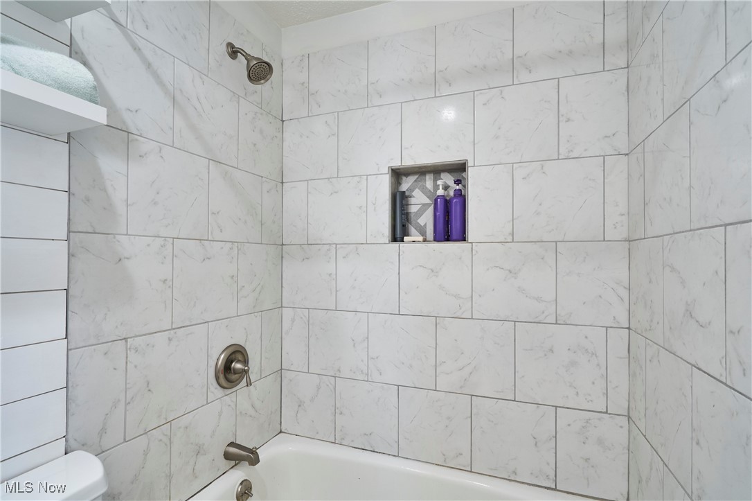 Garage Sp #71 - Residential