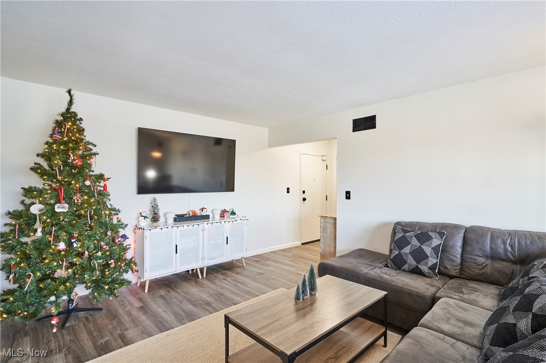 Garage Sp #71 - Residential