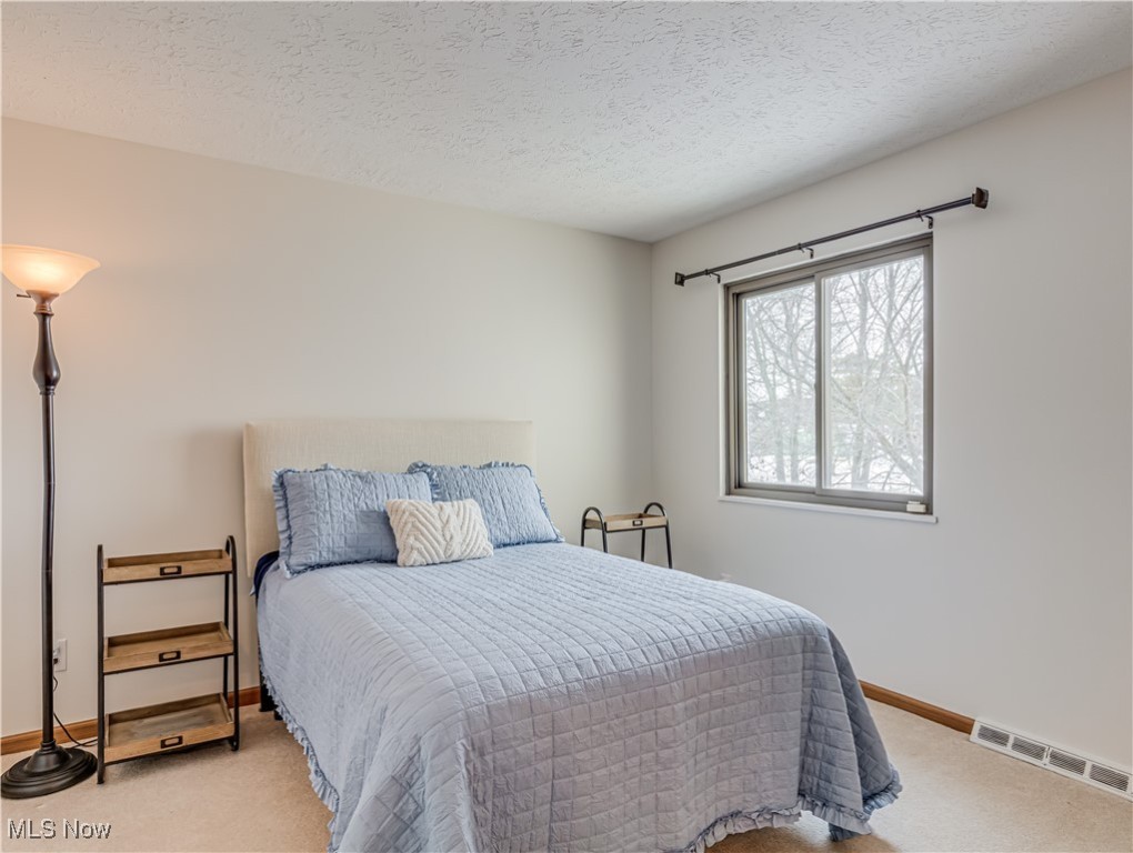 5573 Pipers Court #23, Parma, Ohio image 17