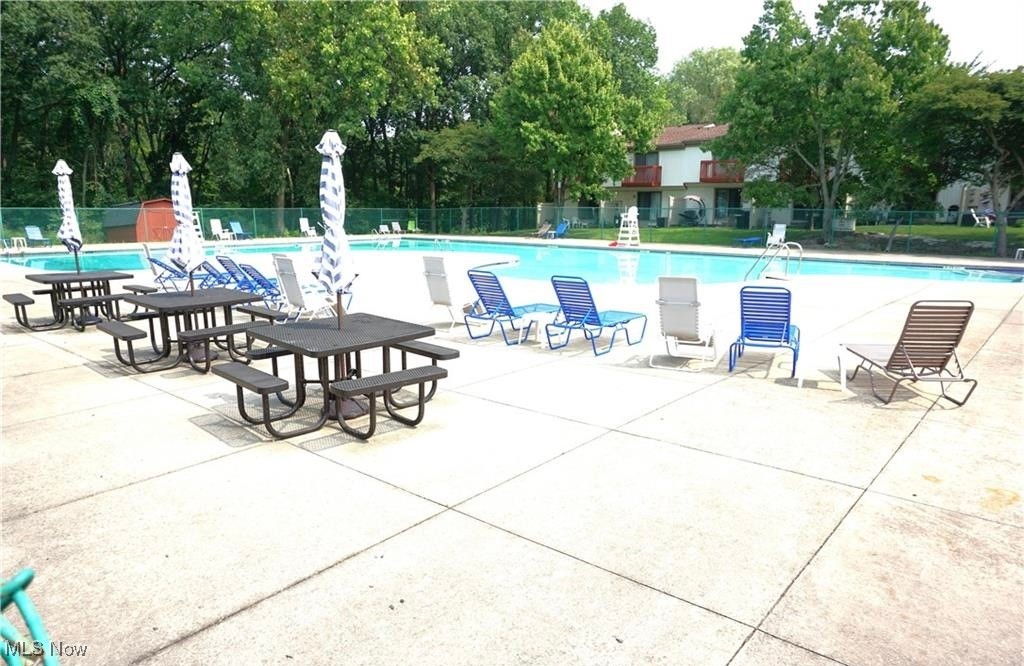 5573 Pipers Court #23, Parma, Ohio image 29