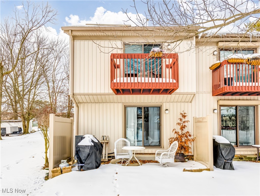 5573 Pipers Court #23, Parma, Ohio image 3