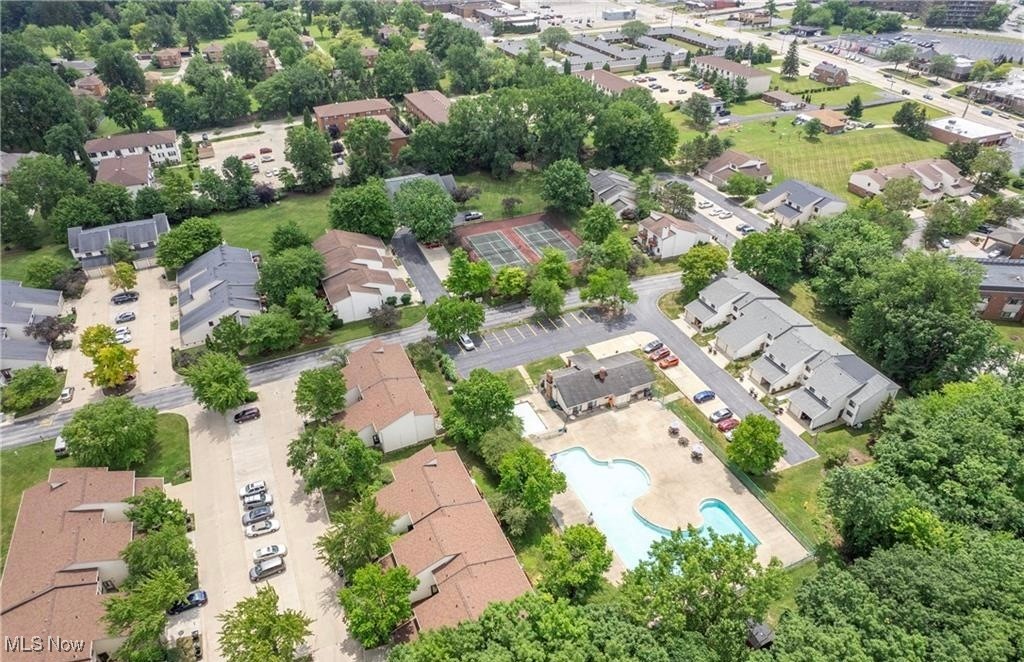 5573 Pipers Court #23, Parma, Ohio image 24