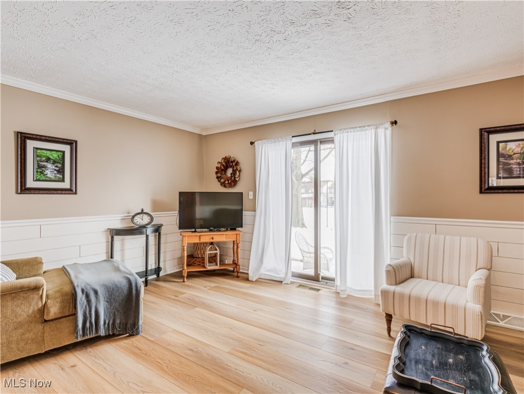 5573 Pipers Court #23, Parma, Ohio image 8
