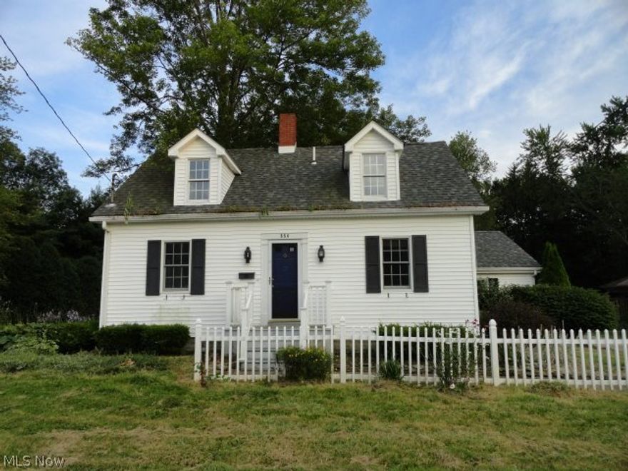 Nice 3 bedroom cape, beautiful woodwork, beautiful kitchen, family room with cathedral ceilings, spacious dining area with also a large living room. Great home for the money.