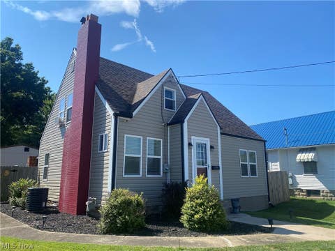 Homes For Sale - 2710 Emerson Avenue<br/> Wood County, Parkersburg, WV 26104