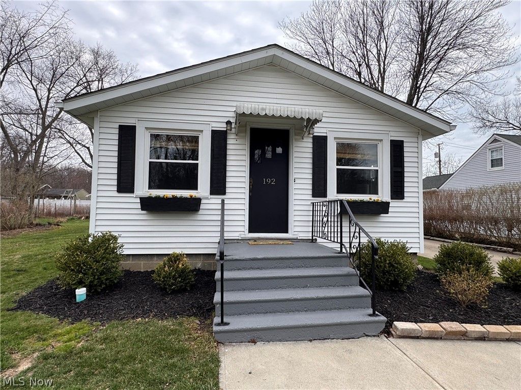 Photo of 192 Sunset Road, Avon Lake, OH 44012 (MLS # 5197450)