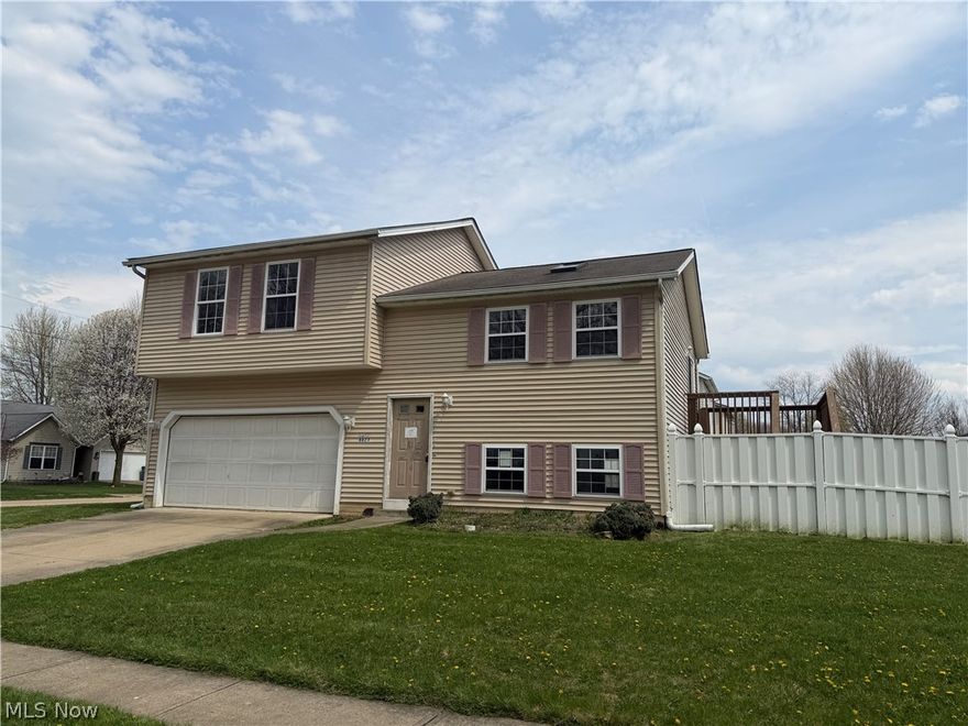 3 bdrm Bi level on extra large fenced in lot. Located on a low traffic deadend street. Dining  room opens to deck overlooking  the yard.  This property may qualify for Seller Financing (Vendee). 3) If Property was built prior to 1978, Lead Based Paint Potentially Exists